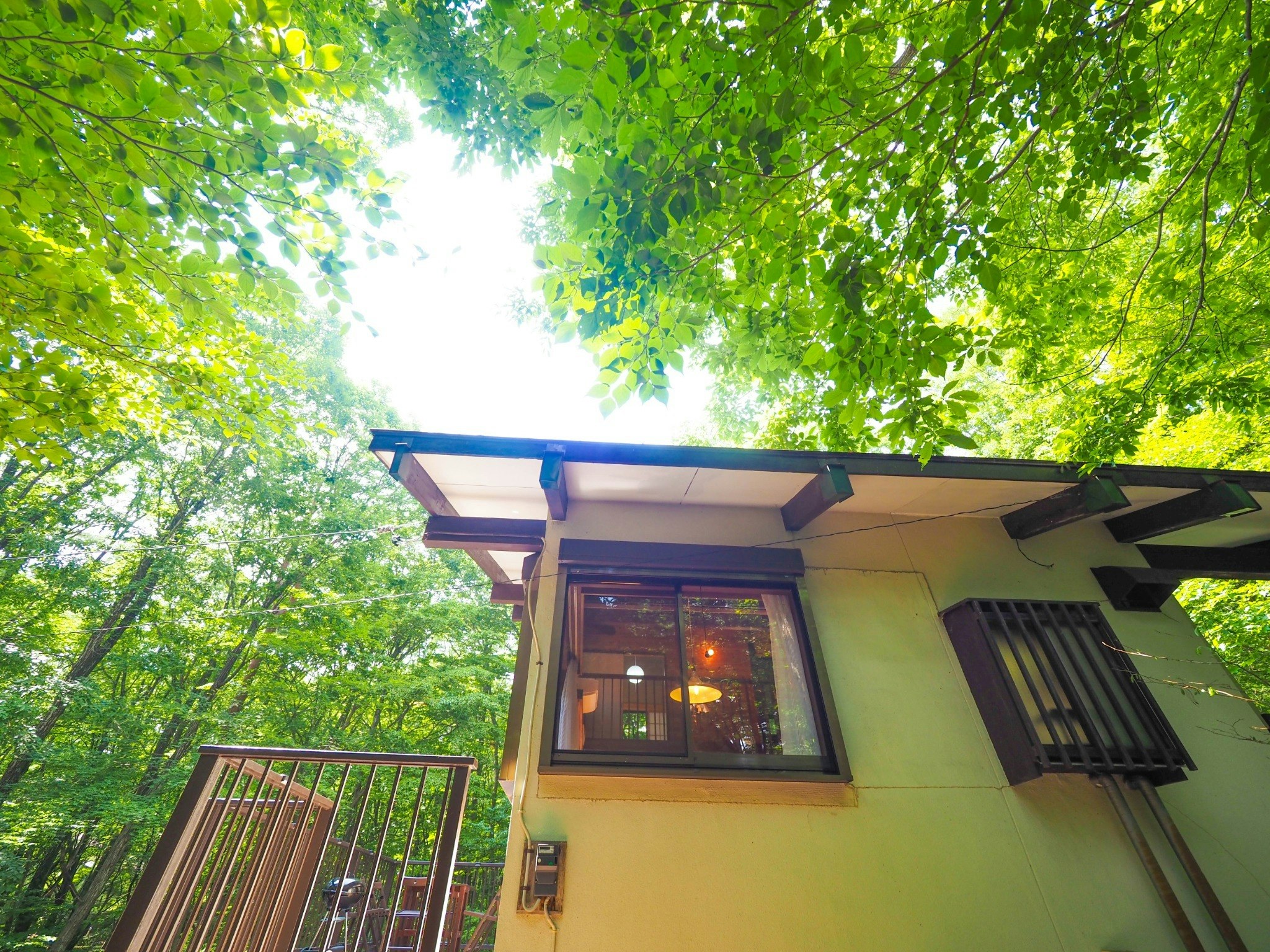 Kamiina Life: 緑が目に染む森に囲まれたコテージ、家族のだんらん、那須の休日